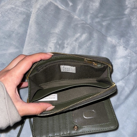 Olive Green Wristlit - Picture 4 of 7